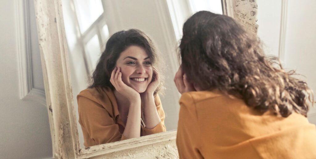 Whiten Your Teeth: 5 Reasons You Should Whiten Your Teeth
